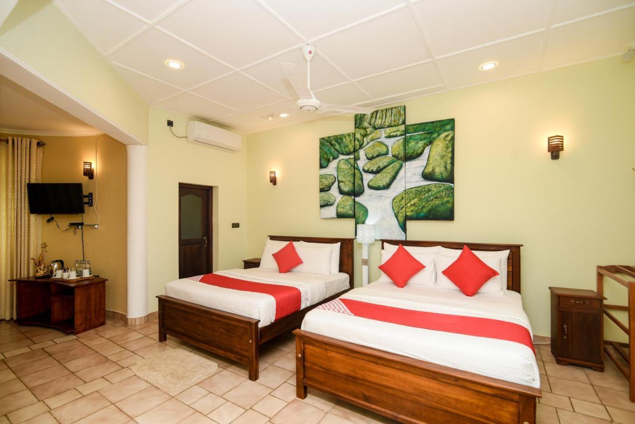 Man Mountain Villa Matale Eksteriør bilde