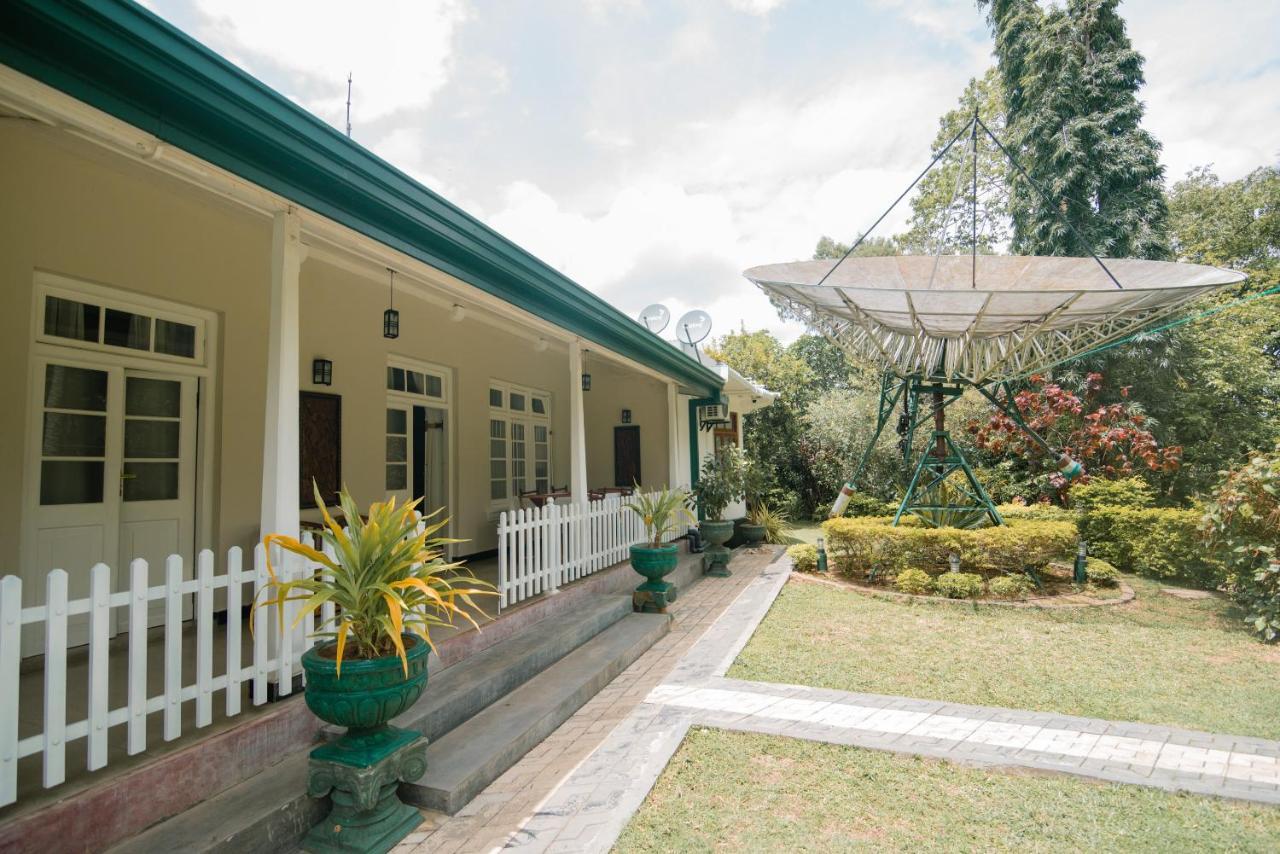 Man Mountain Villa Matale Eksteriør bilde