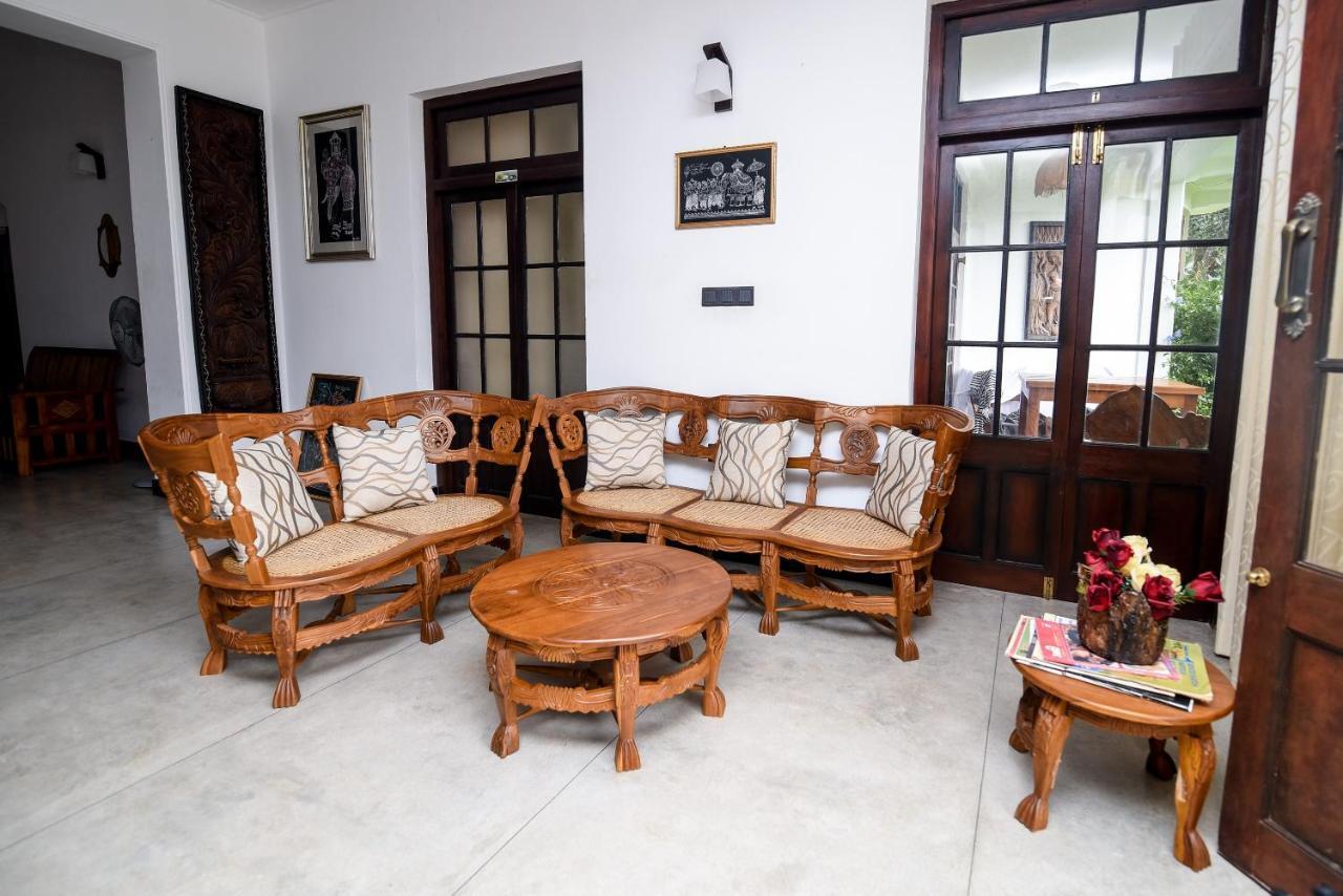 Man Mountain Villa Matale Eksteriør bilde